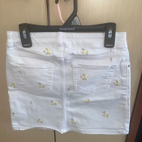 Cat & Jack floral skirt size 8(M) - Picture 2 of 5